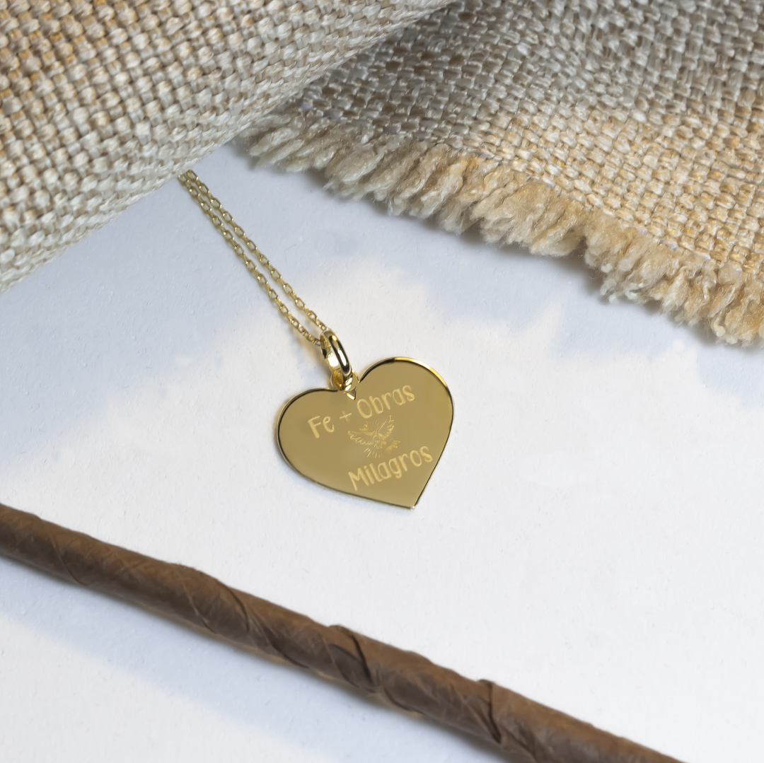 Gargantilla corazón oro amarillo grabado con láser